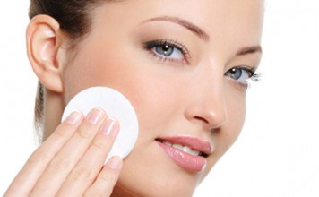 Recite NE kemikalijam, očistite svoj obraz z naravno kozmetiko